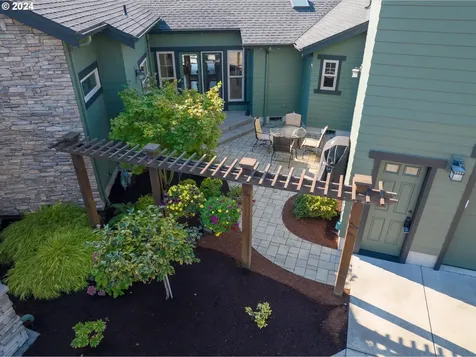6019 Graystone Loop Springfield OR 97478