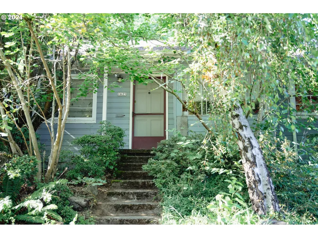 1625 Se Knapp Street Portland OR 97202