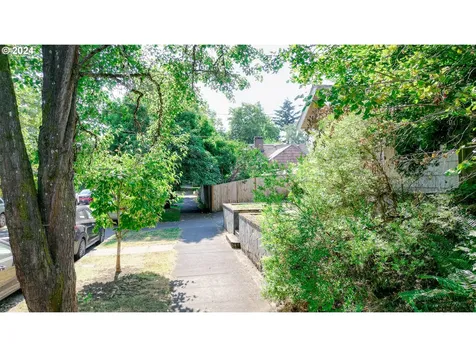 1625 Se Knapp Street Portland OR 97202
