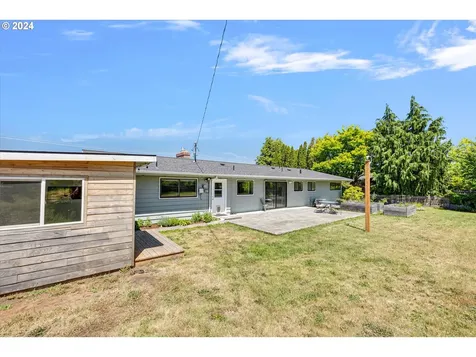 1827 Sherman Avenue Hood River OR 97031