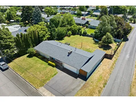 1827 Sherman Avenue Hood River OR 97031