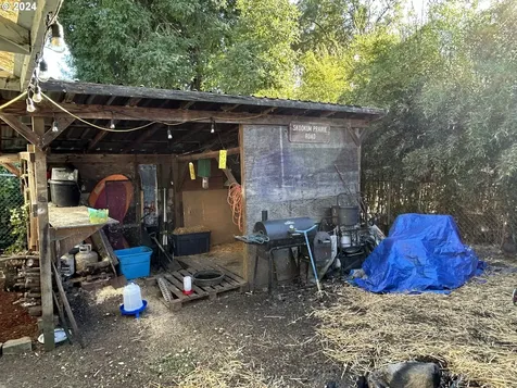 1524 SE Main Street Roseburg OR 97470