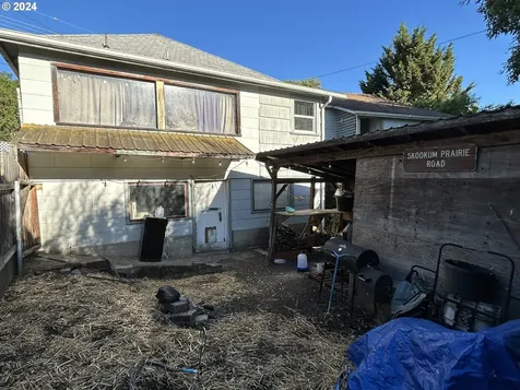1524 SE Main Street Roseburg OR 97470