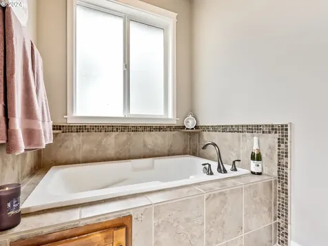 123 Black Jack Drive Kalama WA 98625