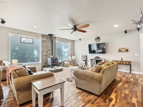 123 Black Jack Drive Kalama WA 98625