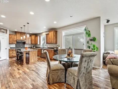123 Black Jack Drive Kalama WA 98625