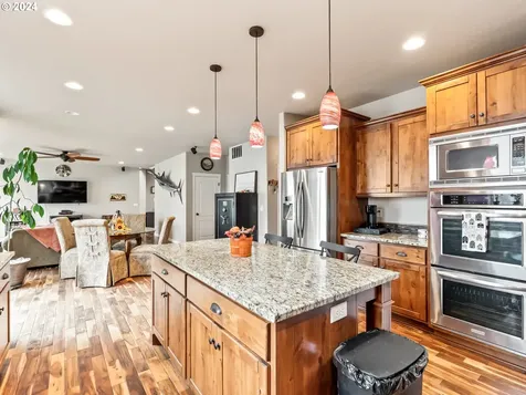 123 Black Jack Drive Kalama WA 98625