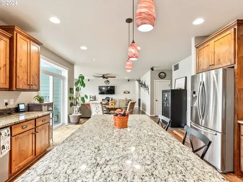 123 Black Jack Drive Kalama WA 98625