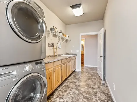 123 Black Jack Drive Kalama WA 98625