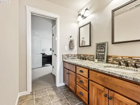 123 Black Jack Drive Kalama WA 98625
