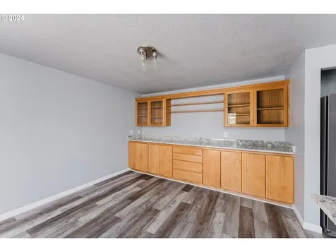 1783 NW Valley View Drive Roseburg OR 97471