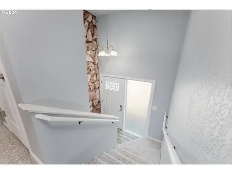 1783 NW Valley View Drive Roseburg OR 97471