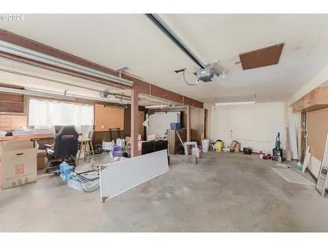 1783 NW Valley View Drive Roseburg OR 97471