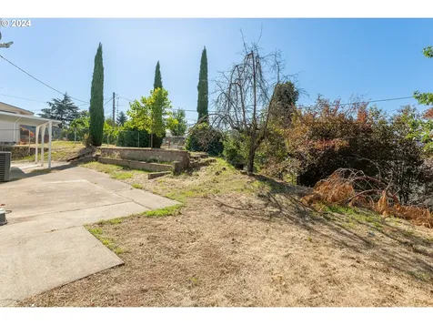 1783 NW Valley View Drive Roseburg OR 97471