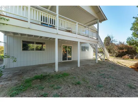 1783 NW Valley View Drive Roseburg OR 97471