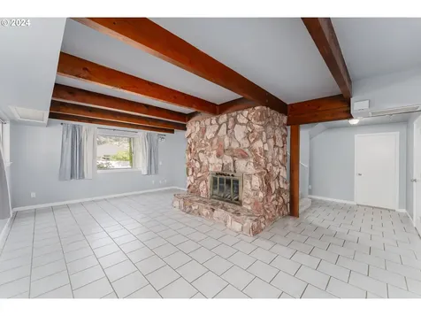 1783 NW Valley View Drive Roseburg OR 97471
