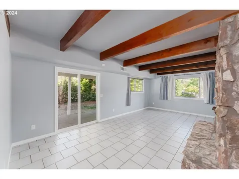 1783 NW Valley View Drive Roseburg OR 97471