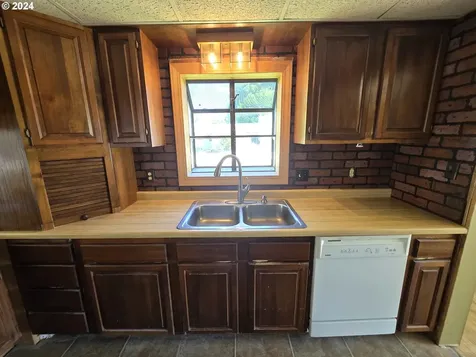 119 W Collins Street Goldendale WA 98620