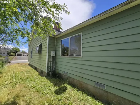 119 W Collins Street Goldendale WA 98620