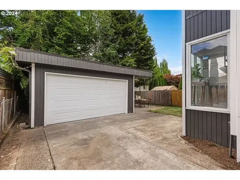 928 N Humboldt Street Portland OR 97217