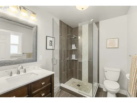 2232 Ne 137th Avenue Portland OR 97230
