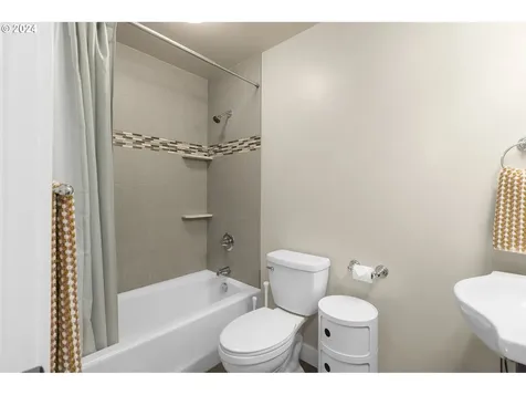2232 Ne 137th Avenue Portland OR 97230