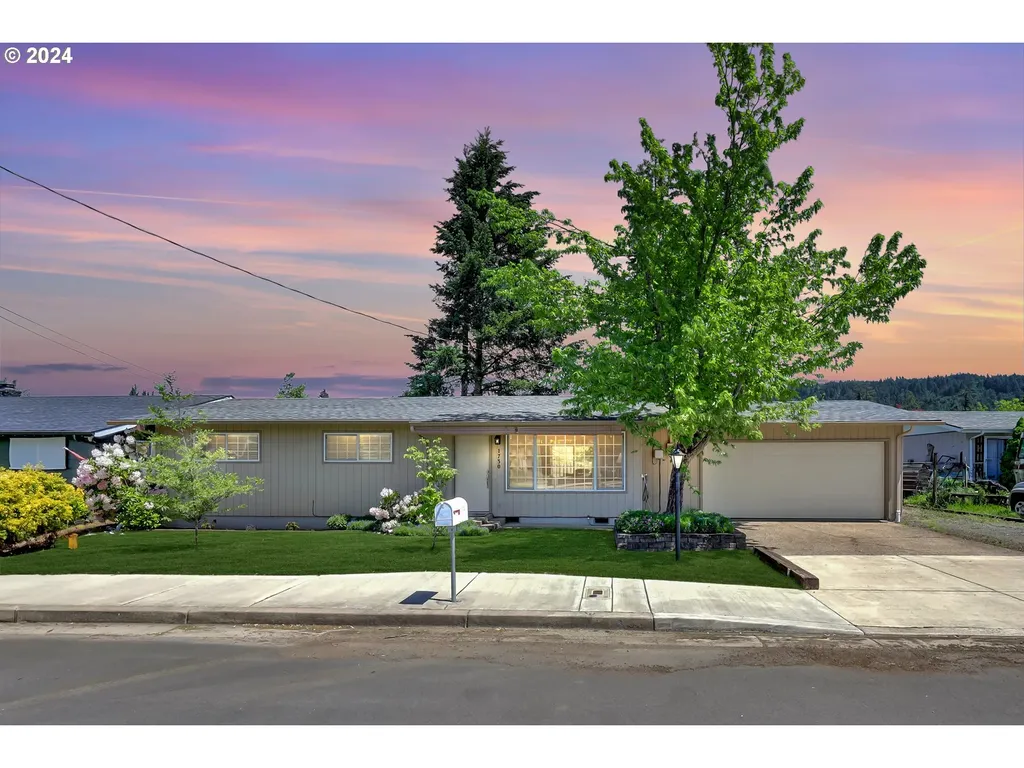1730 S 4th Street Cottage Grove OR 97424