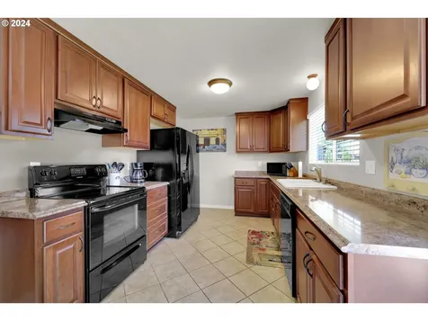 1730 S 4th Street Cottage Grove OR 97424