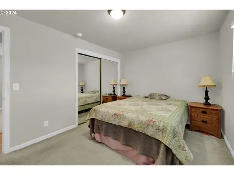 1730 S 4th Street Cottage Grove OR 97424