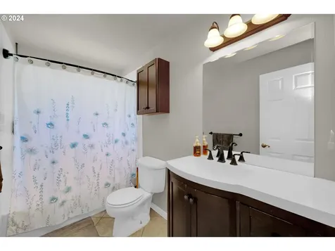 1730 S 4th Street Cottage Grove OR 97424