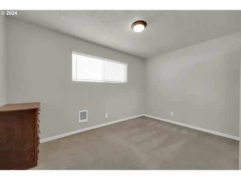 1730 S 4th Street Cottage Grove OR 97424