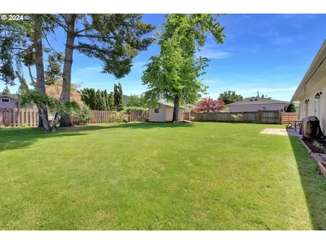 1730 S 4th Street Cottage Grove OR 97424