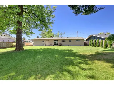 1730 S 4th Street Cottage Grove OR 97424