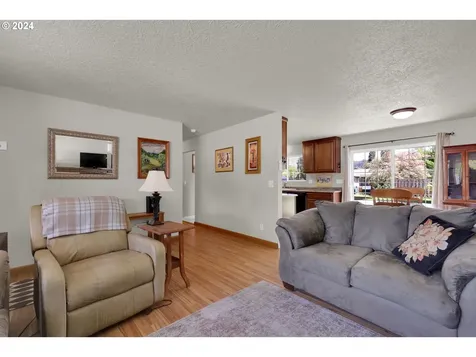 1730 S 4th Street Cottage Grove OR 97424