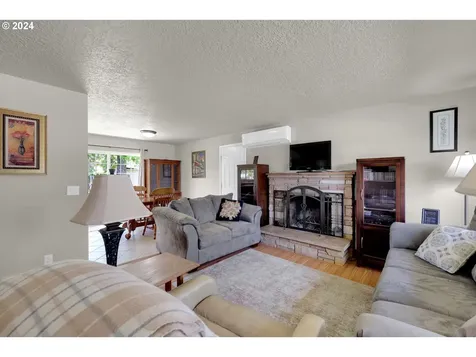 1730 S 4th Street Cottage Grove OR 97424