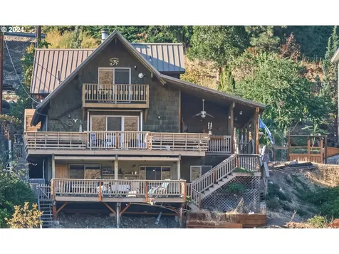 511 Elrod Avenue Maupin OR 97037