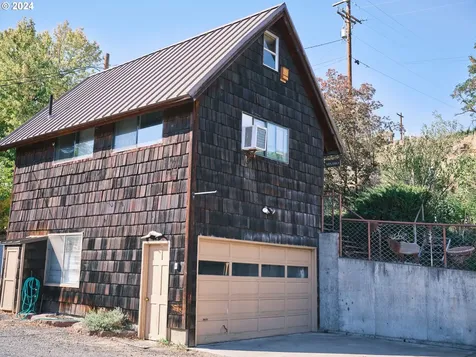 511 Elrod Avenue Maupin OR 97037