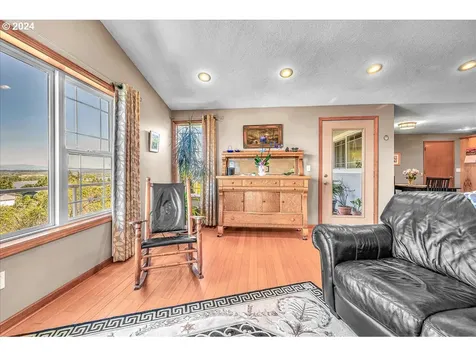 1850 8th Street Columbia City OR 97018