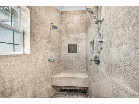 1850 8th Street Columbia City OR 97018