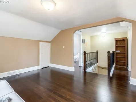 926 NE 67th Avenue Portland OR 97213