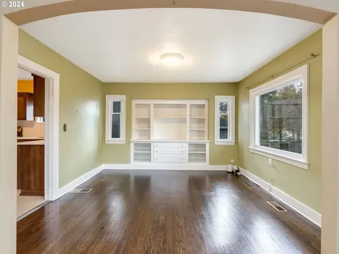 926 NE 67th Avenue Portland OR 97213