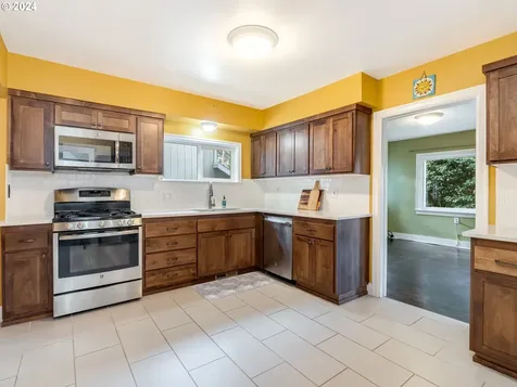 926 NE 67th Avenue Portland OR 97213
