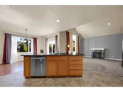5530 King Arthur Court Eugene OR 97402