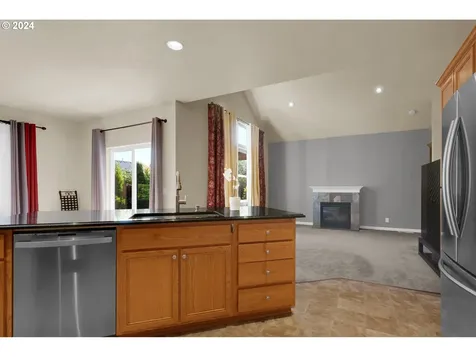 5530 King Arthur Court Eugene OR 97402