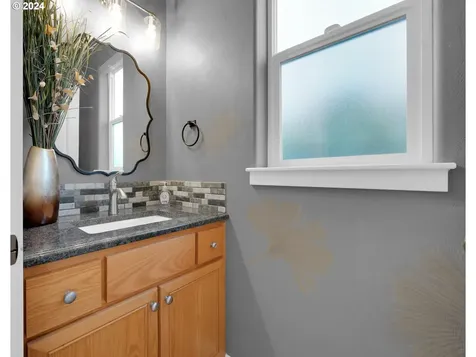 5530 King Arthur Court Eugene OR 97402