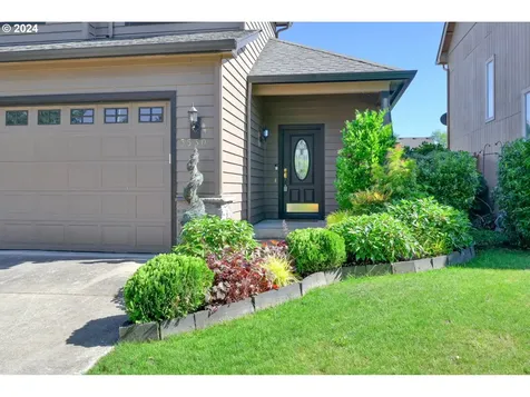 5530 King Arthur Court Eugene OR 97402