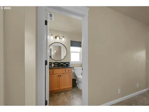 5530 King Arthur Court Eugene OR 97402