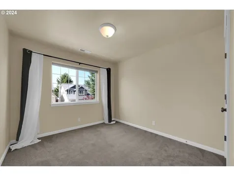 5530 King Arthur Court Eugene OR 97402