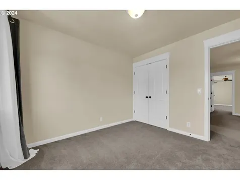 5530 King Arthur Court Eugene OR 97402