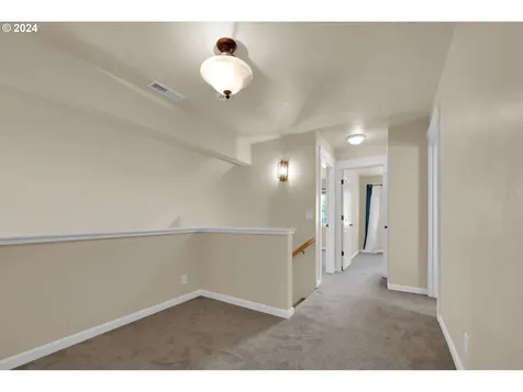 5530 King Arthur Court Eugene OR 97402